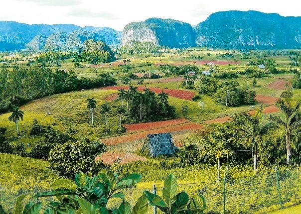 Cuba scenery.jpg - Cuba - Meet the People Tours