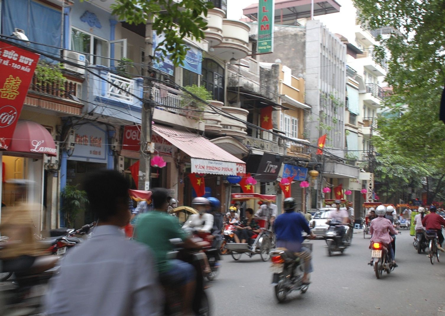 Vietnam traffic.jpg - Vietnam - Meet the People Tours